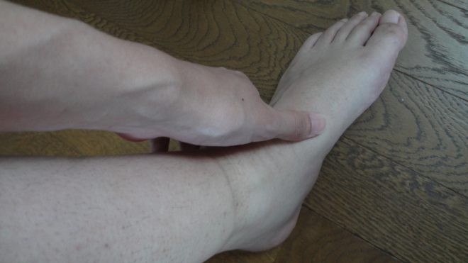 ランニング 足の甲痛み